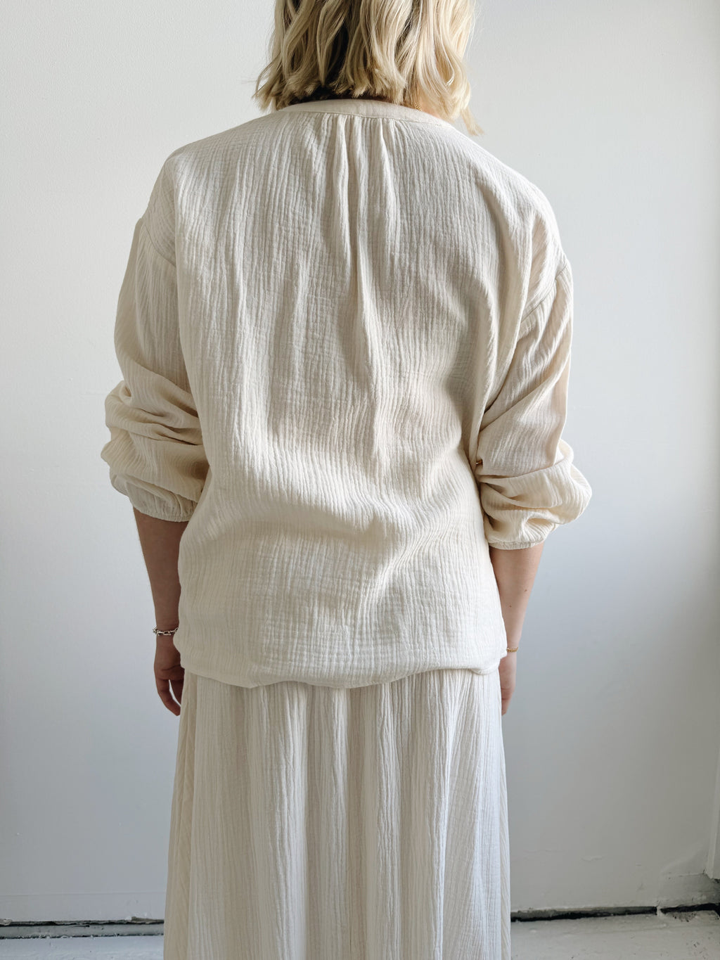 Ivory Lightweight V-Neck Blouse with Elastic Sleeve