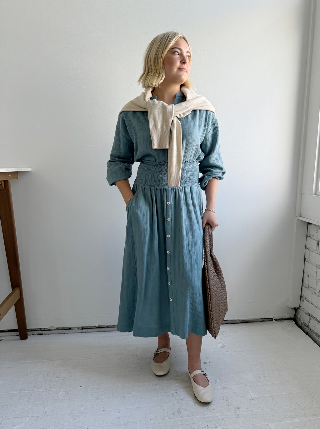 Sky Blue Lightweight V-Neck Blouse with Elastic Sleeve