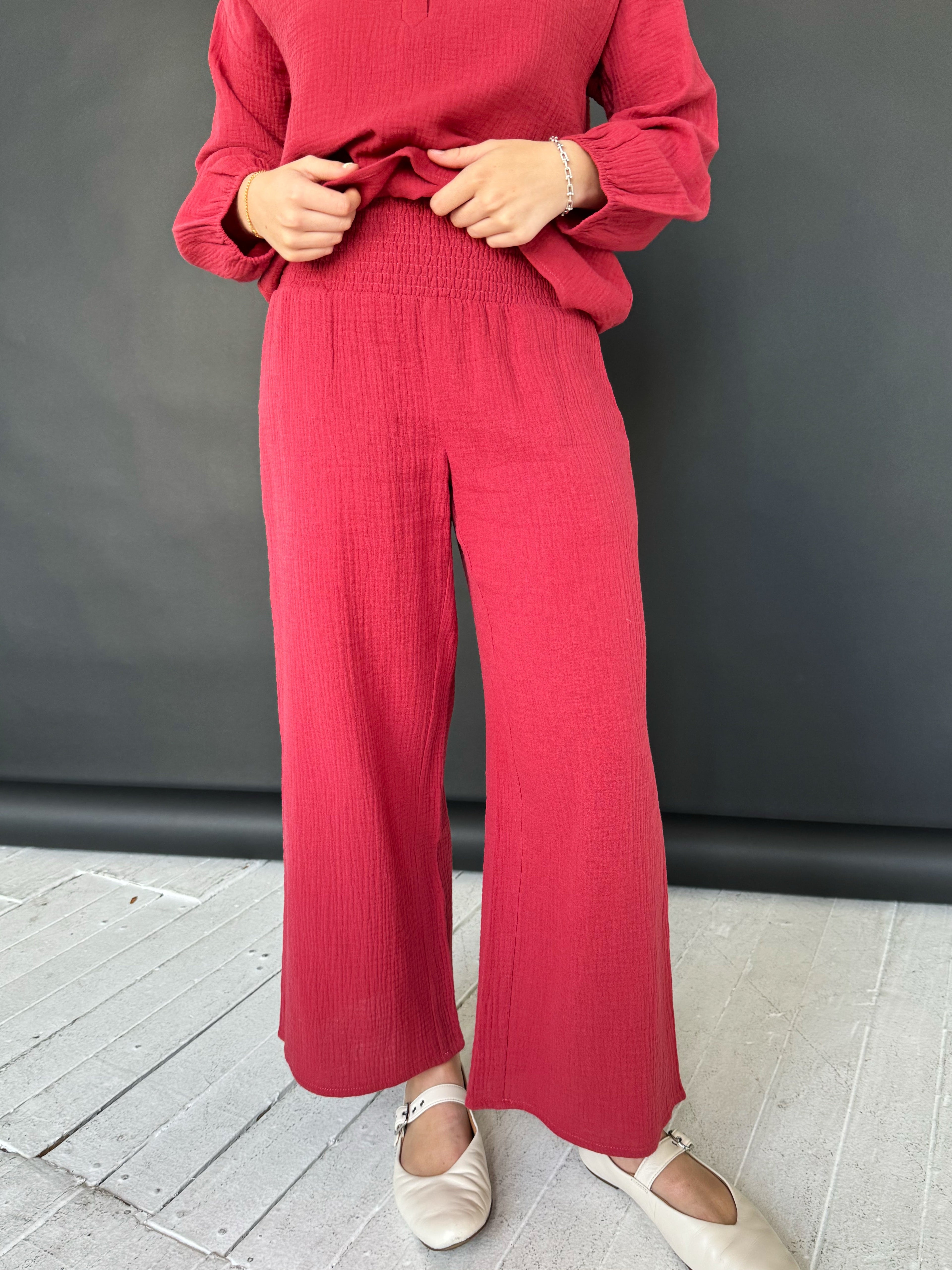 Scarlet Elastic Waist Cropped Wide-Leg Pants
