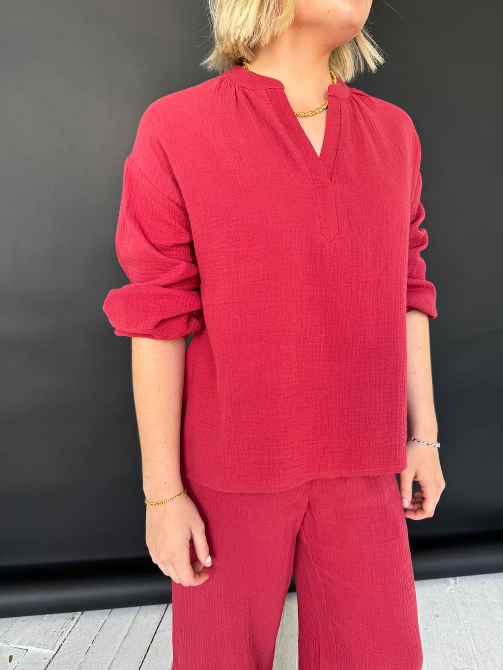 Scarlet Lightweight V-Neck Blouse with Elastic Sleeve