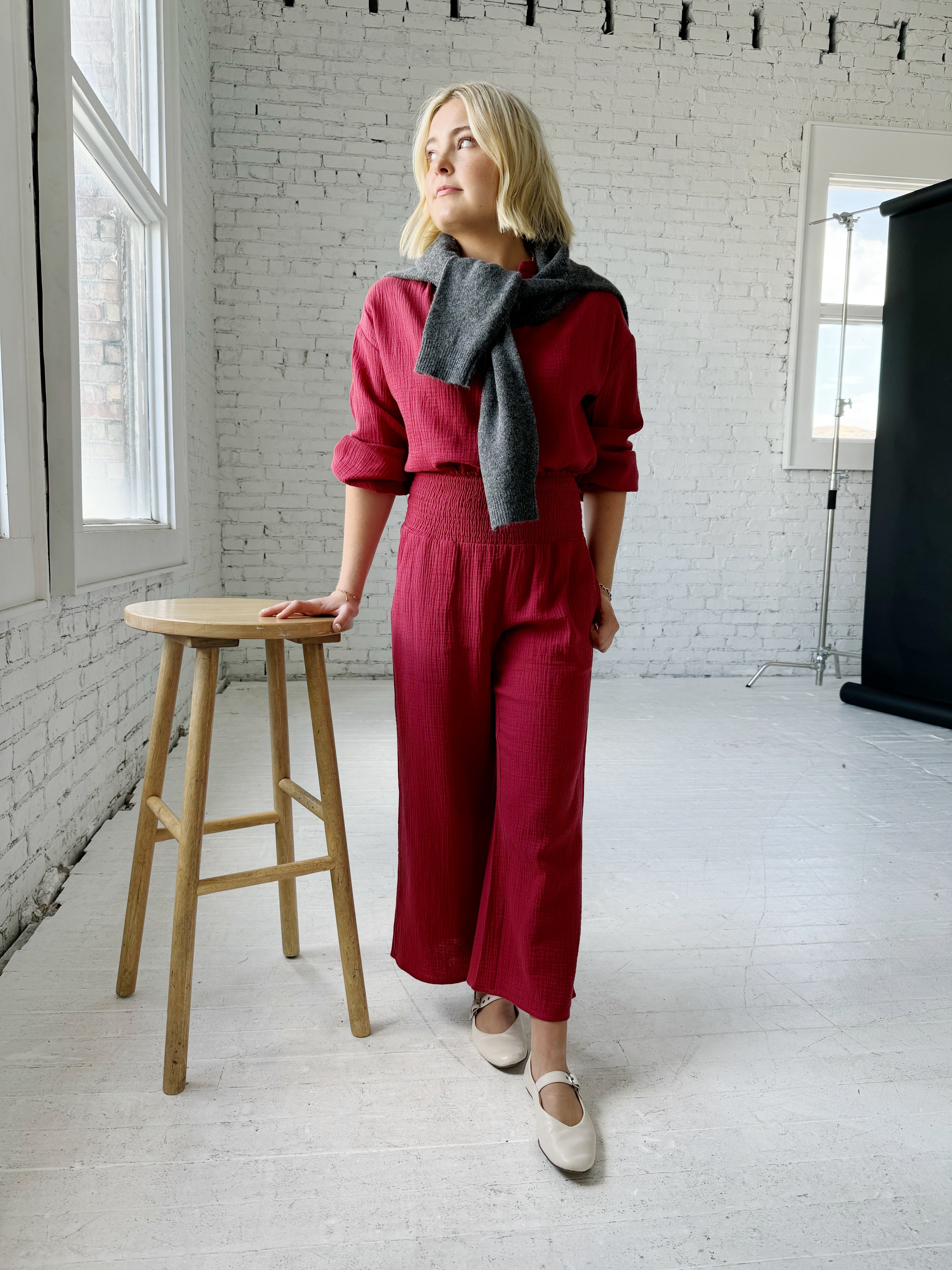 Scarlet Lightweight V-Neck Blouse with Elastic Sleeve