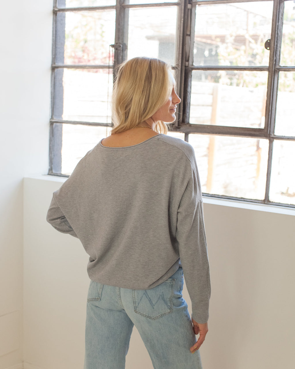 Grey Long Sleeve Crew Neck Knit Sweater
