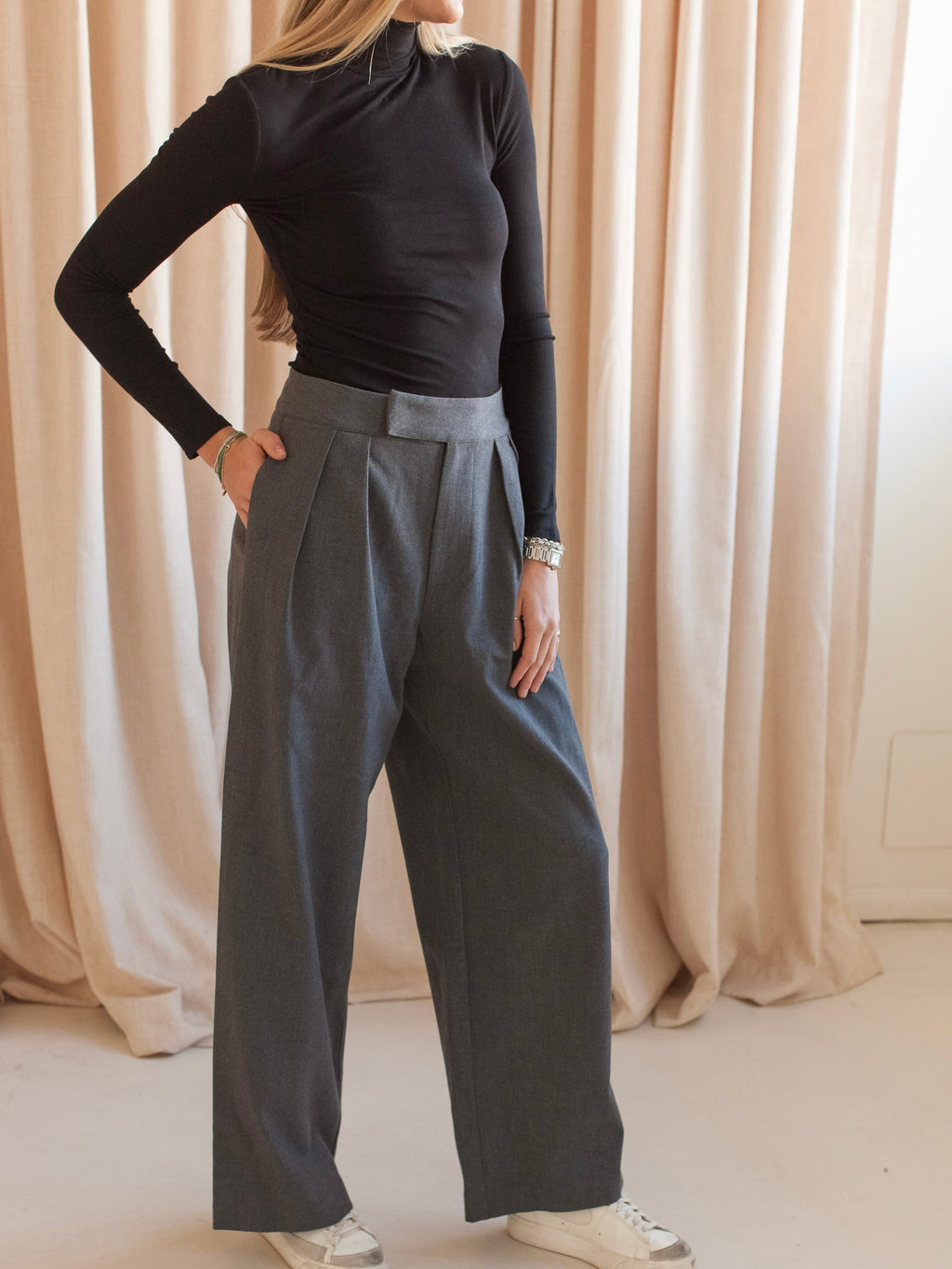 High-Rise Wide Leg Trousers with Pleats and Pockets