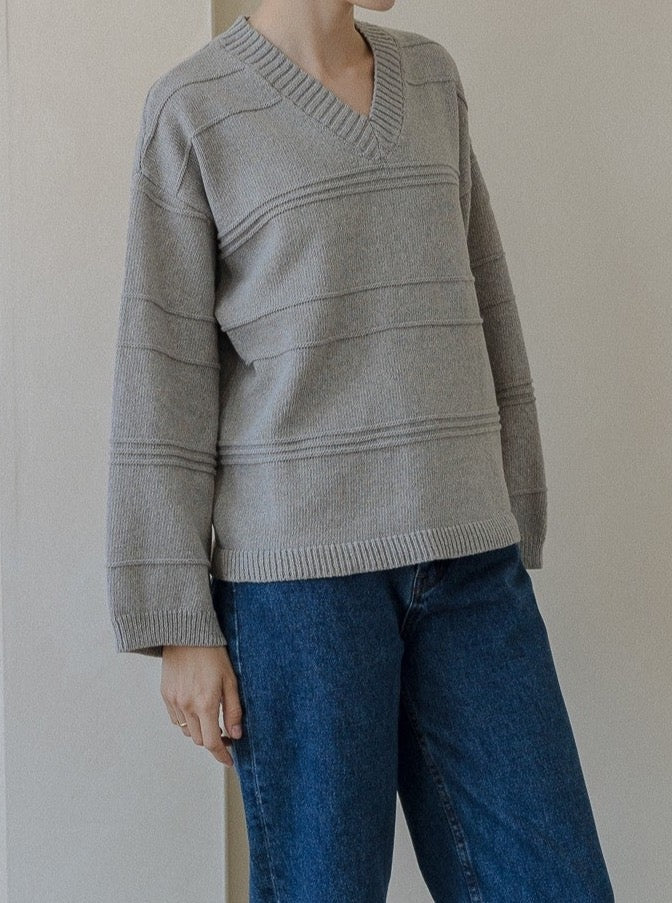 Oversized Cable Knit Cotton Sweater with V-Neck